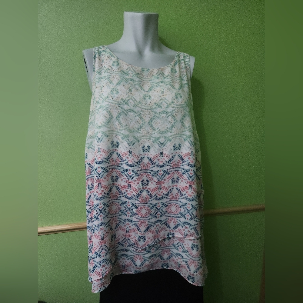 CAbi Mosaic Sleeveless Tiered Tank Top Size L
